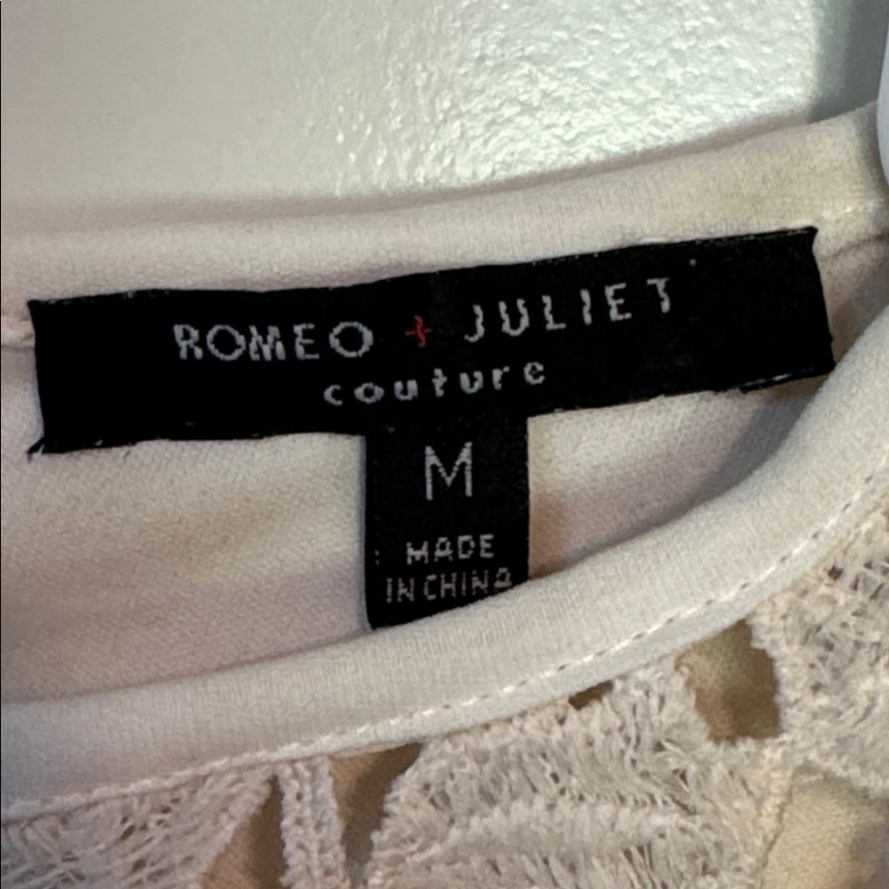 Romeo + Juliet Couture Cutout Lace Dress - Picture 9 of 13